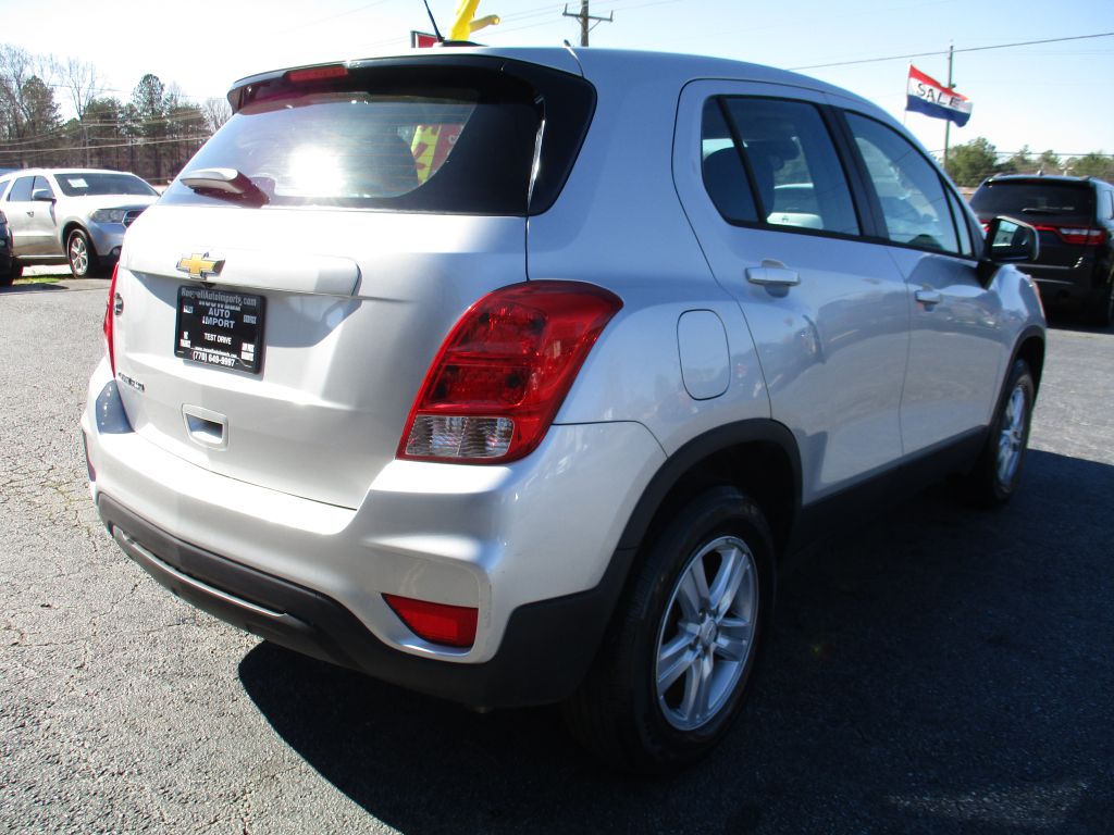 Photo 7 of this CHEVROLET TRAX