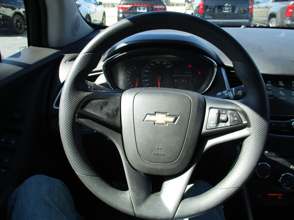 Photo 11 of this CHEVROLET TRAX