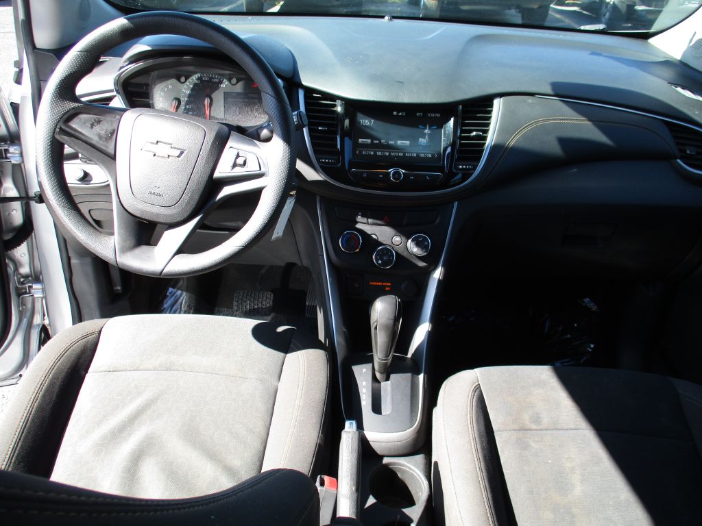 Photo 16 of this CHEVROLET TRAX