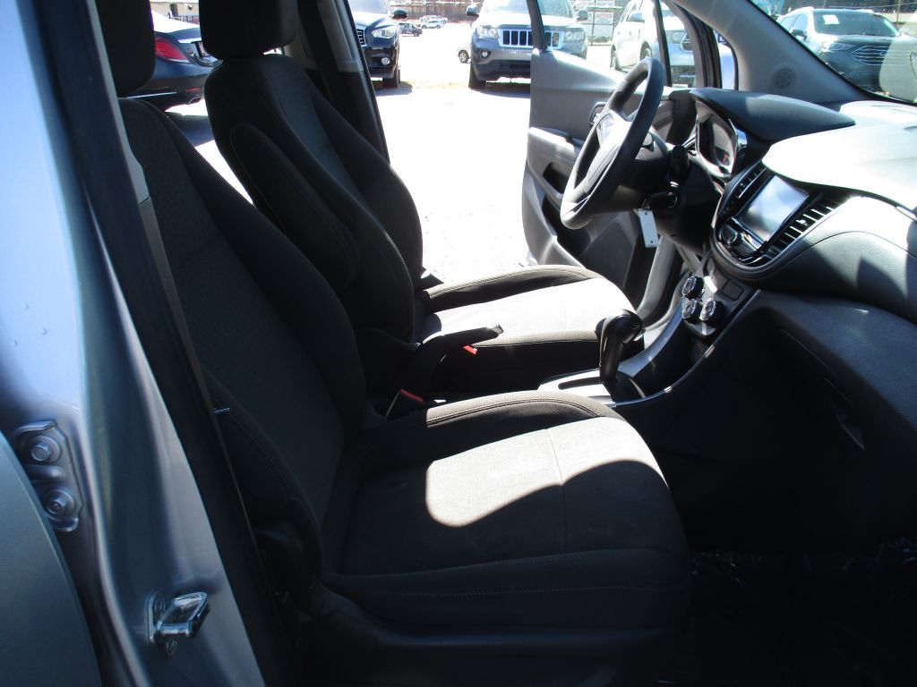 Photo 20 of this CHEVROLET TRAX