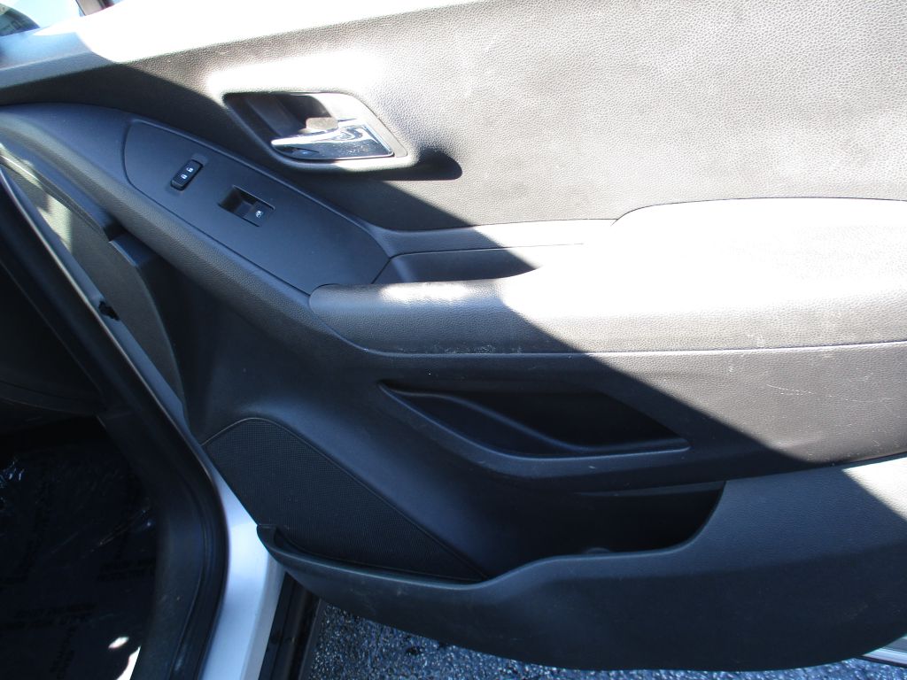 Photo 24 of this CHEVROLET TRAX