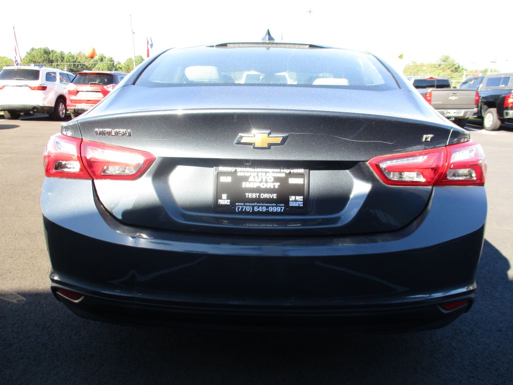Photo 4 of this CHEVROLET MALIBU