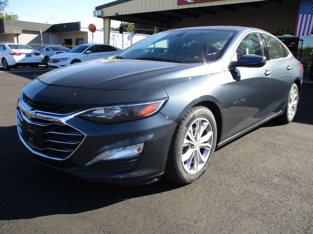 Photo 5 of this CHEVROLET MALIBU