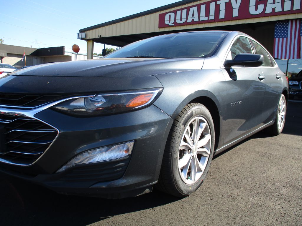 Photo 9 of this CHEVROLET MALIBU