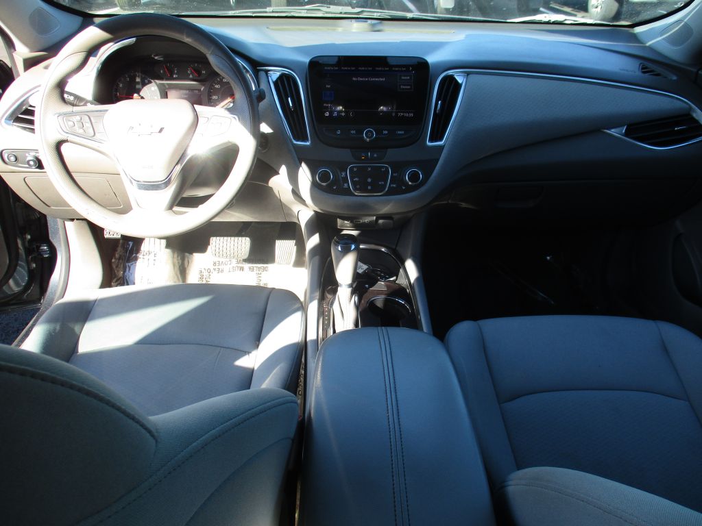 Photo 15 of this CHEVROLET MALIBU