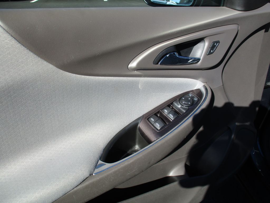 Photo 20 of this CHEVROLET MALIBU