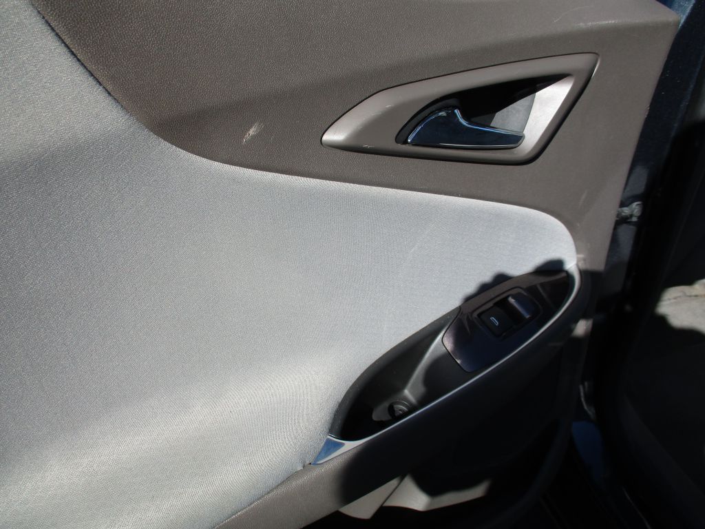 Photo 21 of this CHEVROLET MALIBU