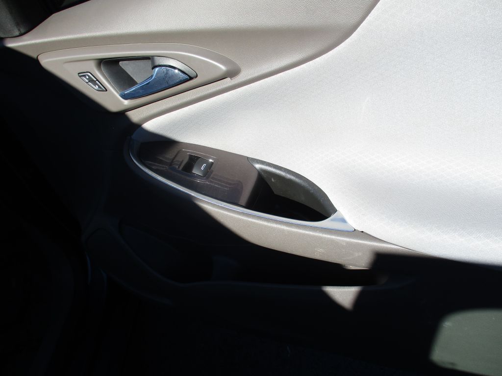 Photo 23 of this CHEVROLET MALIBU