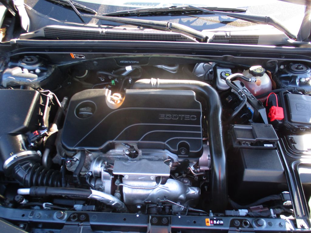 Photo 29 of this CHEVROLET MALIBU