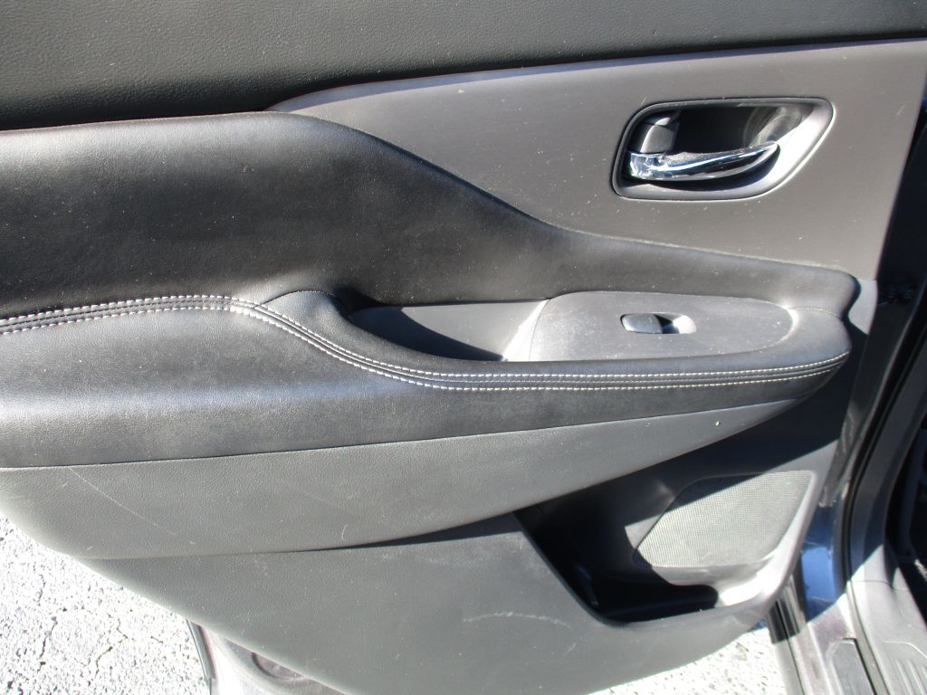 Photo 21 of this NISSAN MURANO