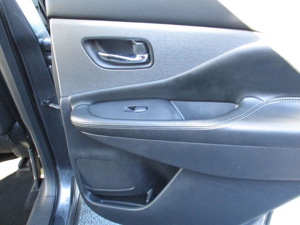 Photo 22 of this NISSAN MURANO
