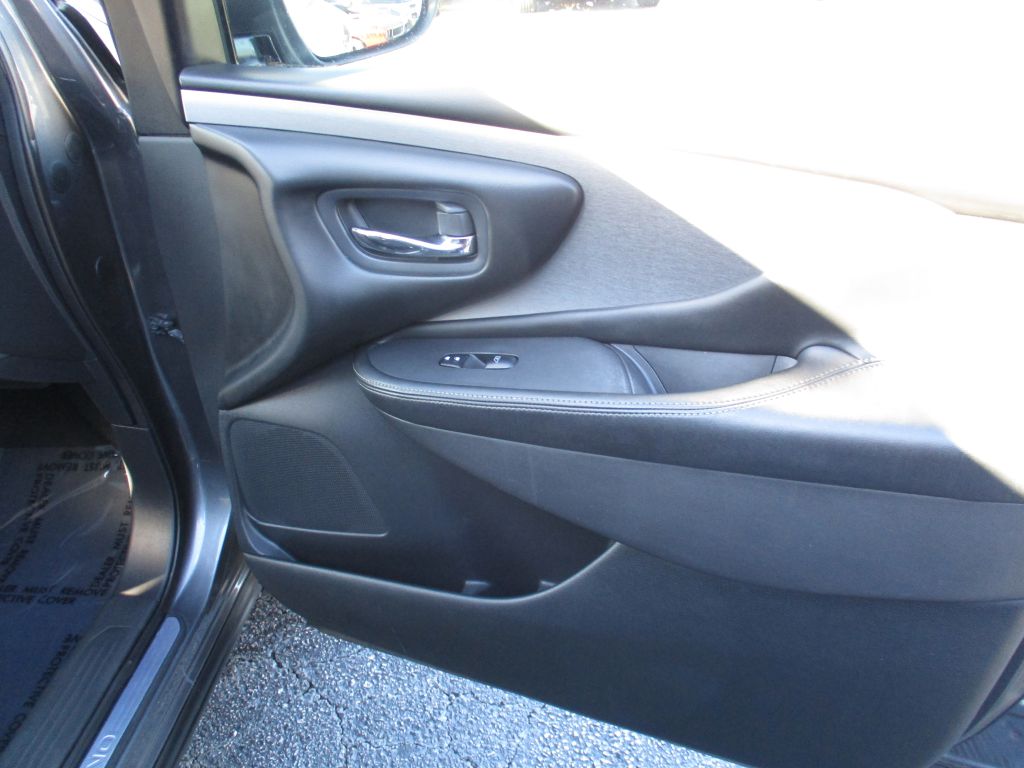 Photo 23 of this NISSAN MURANO