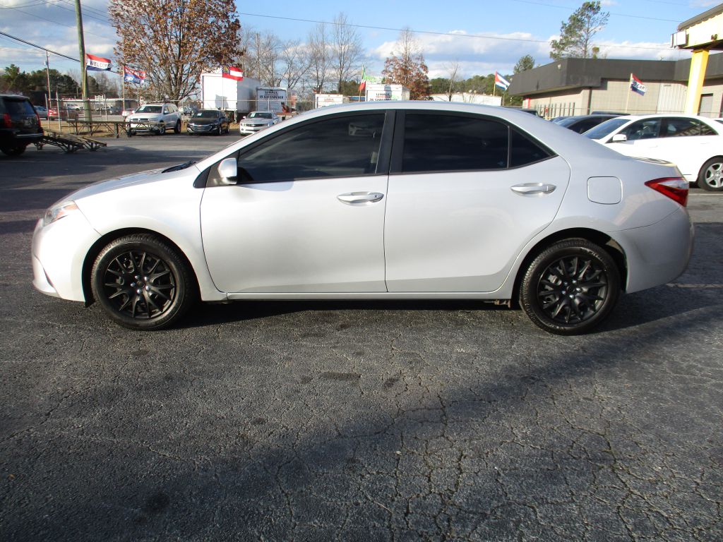 Photo 2 of this TOYOTA COROLLA