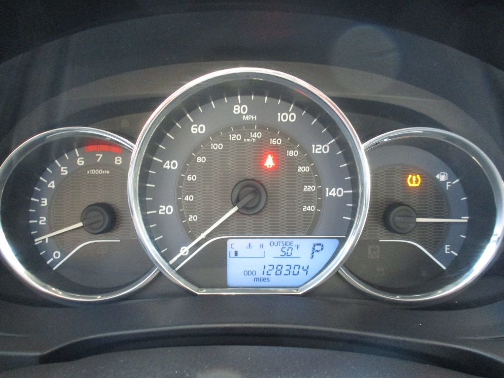 Photo 12 of this TOYOTA COROLLA