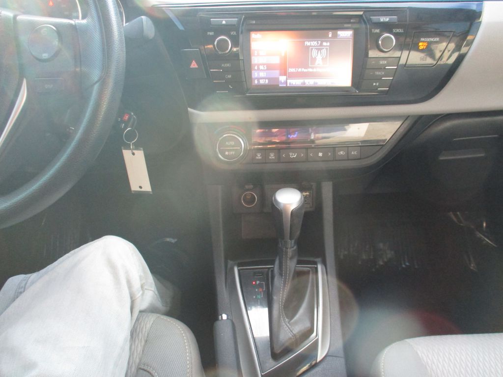 Photo 13 of this TOYOTA COROLLA