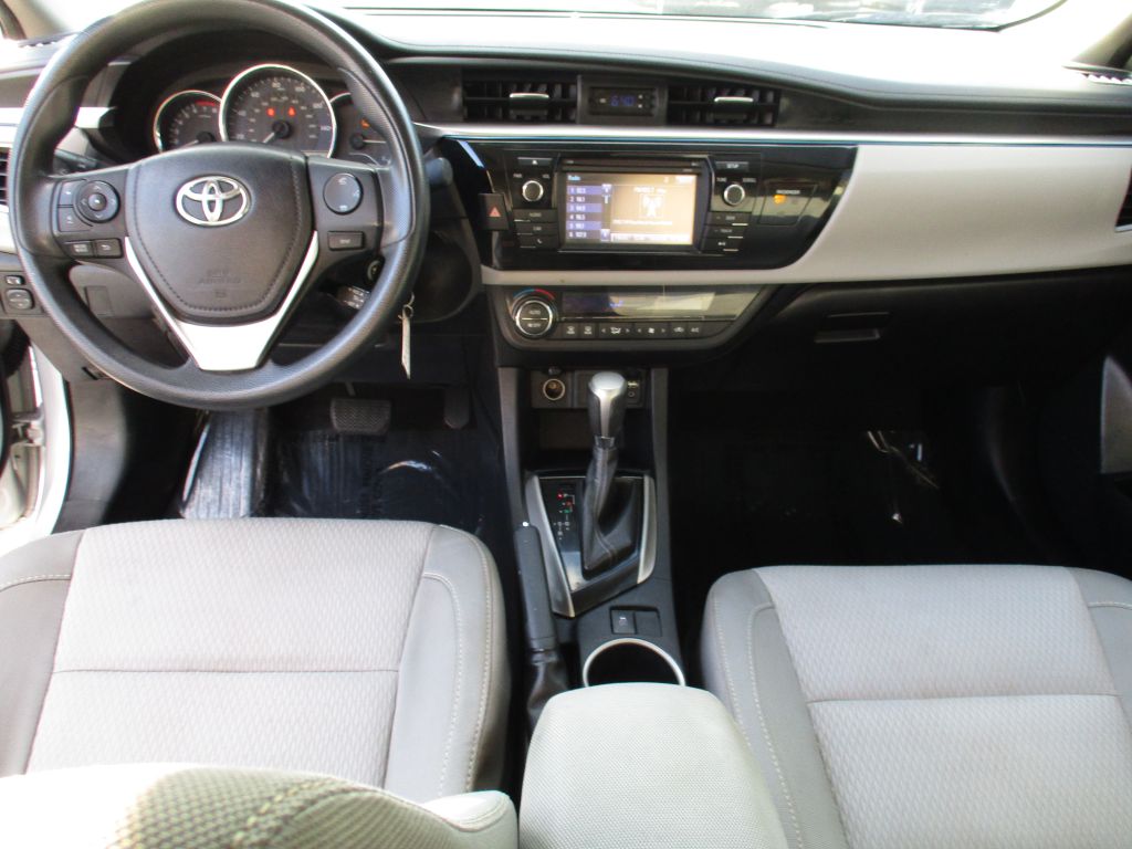 Photo 16 of this TOYOTA COROLLA