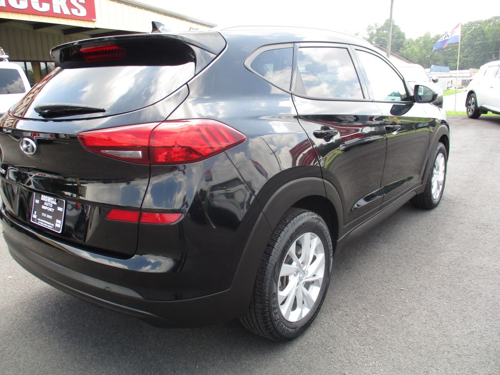 Photo 5 of this HYUNDAI TUCSON
