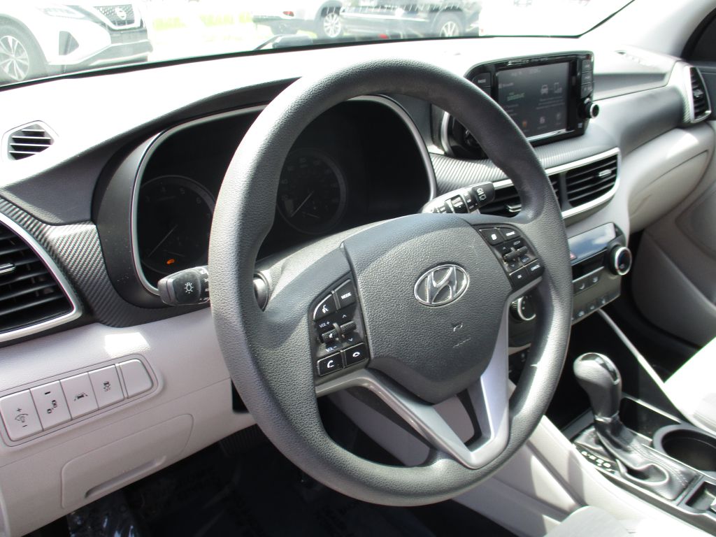 Photo 11 of this HYUNDAI TUCSON