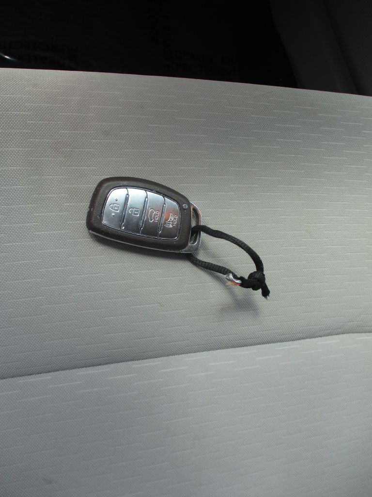 Photo 30 of this HYUNDAI TUCSON