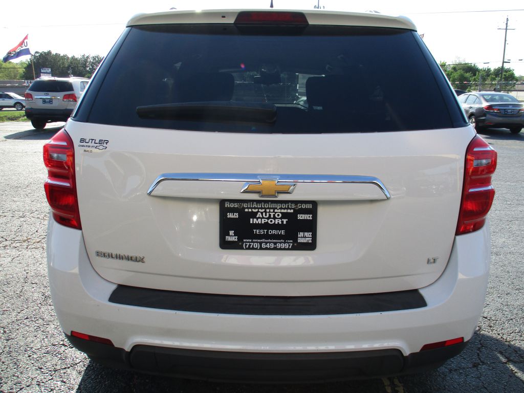 Photo 5 of this CHEVROLET EQUINOX