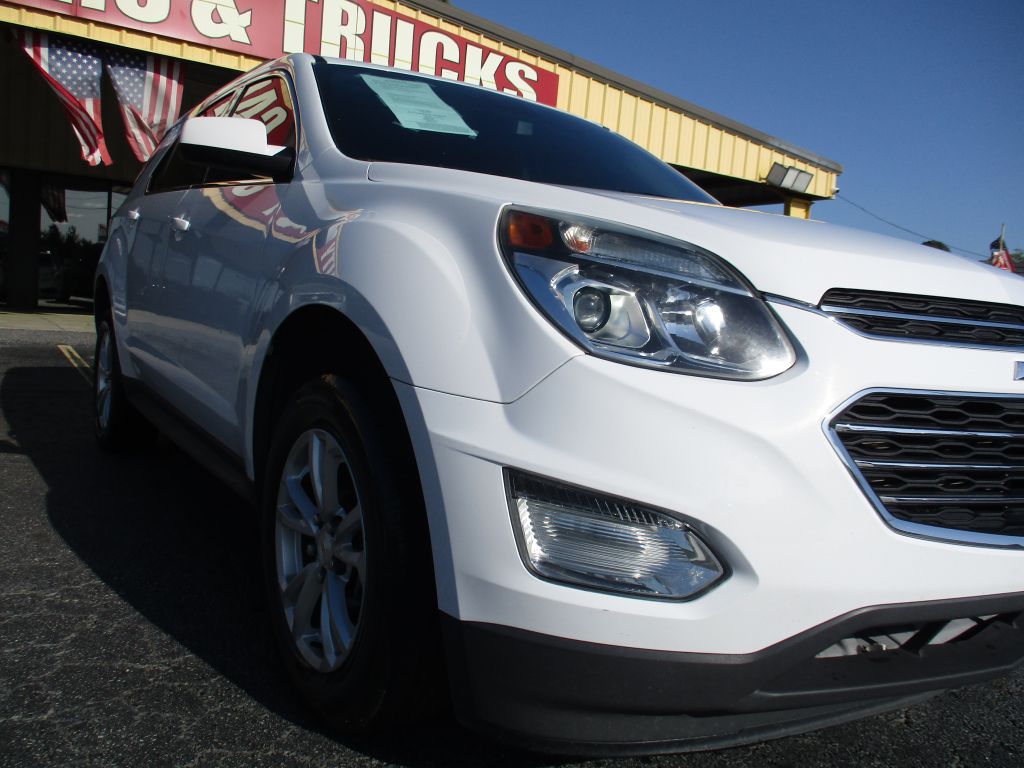 Photo 10 of this CHEVROLET EQUINOX