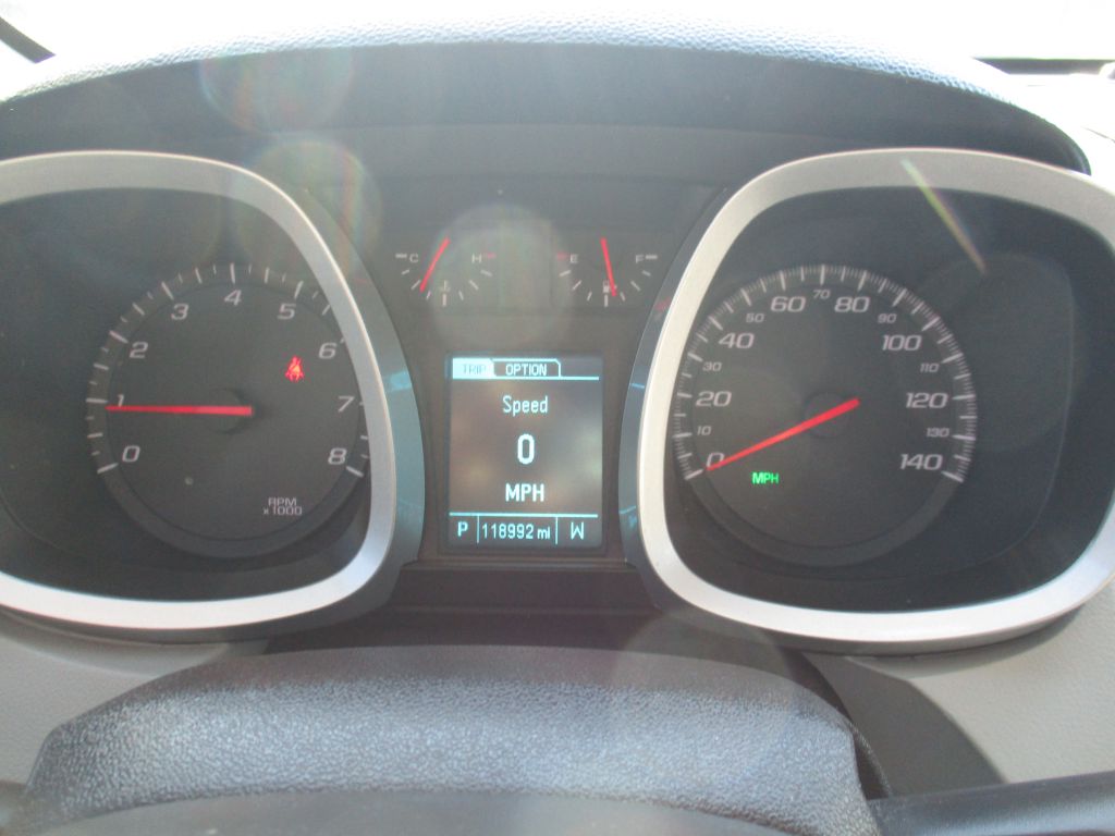 Photo 12 of this CHEVROLET EQUINOX