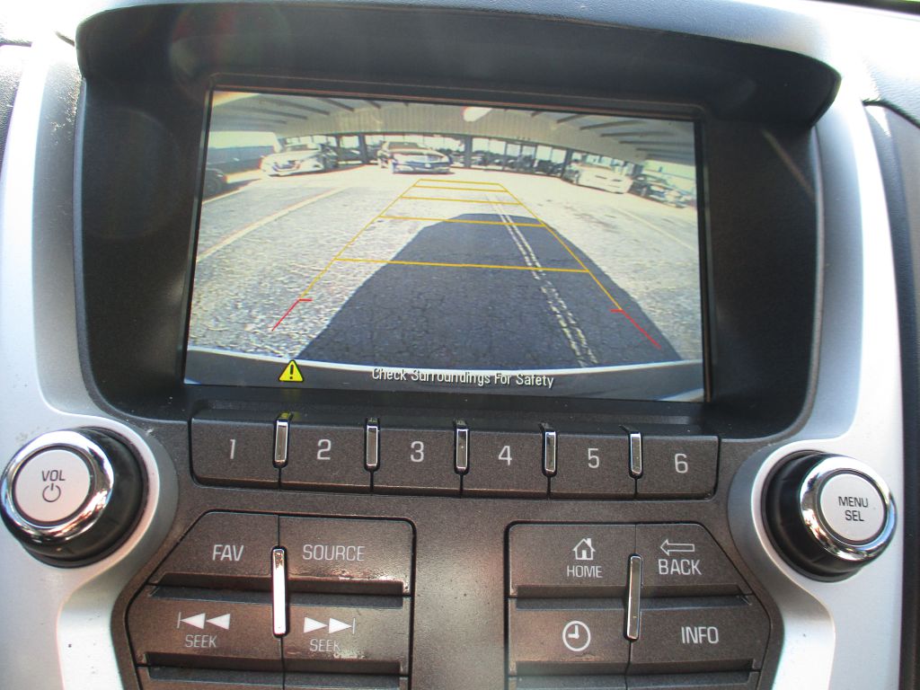Photo 13 of this CHEVROLET EQUINOX