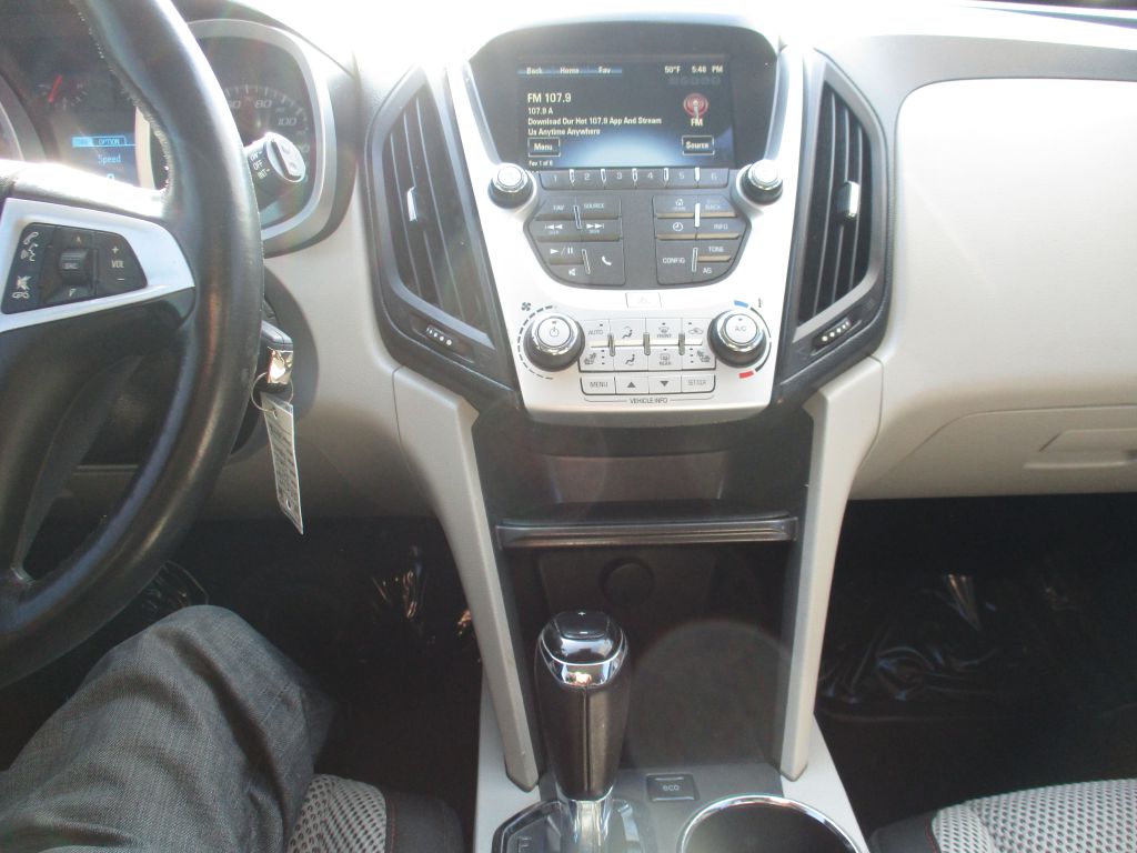 Photo 14 of this CHEVROLET EQUINOX
