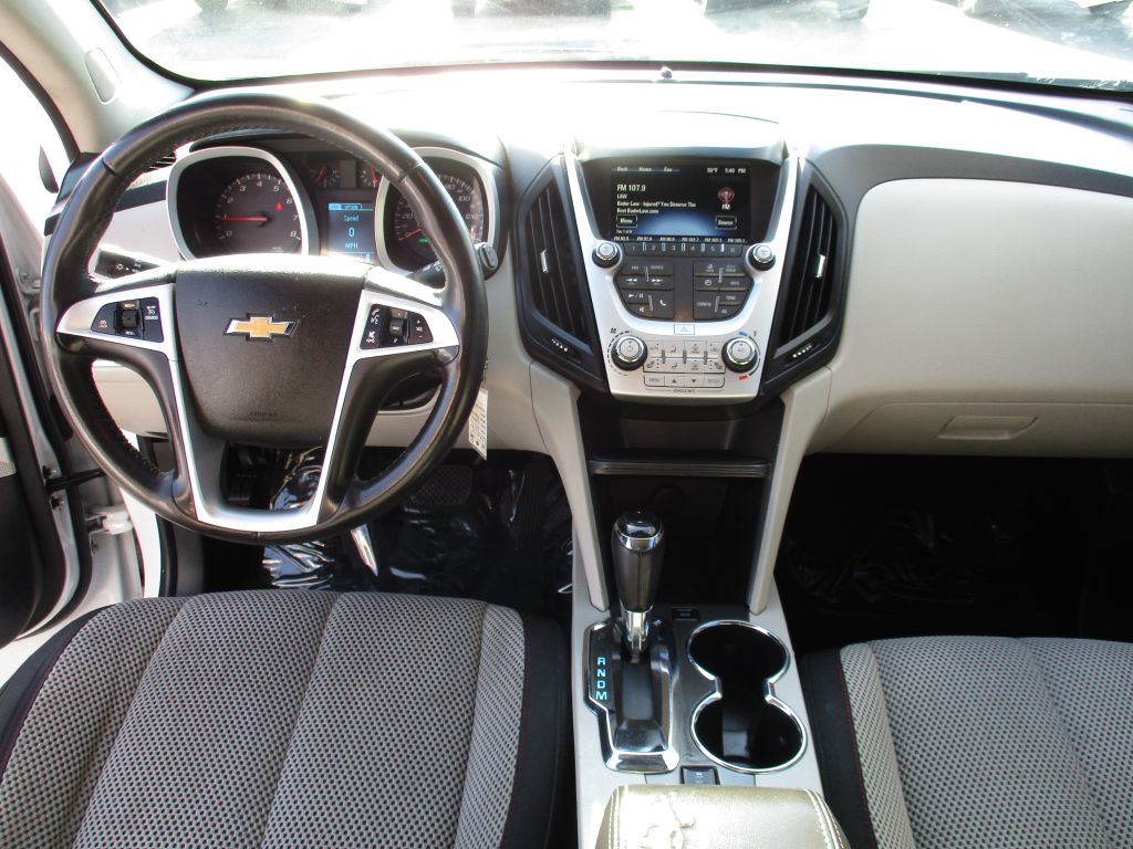 Photo 16 of this CHEVROLET EQUINOX
