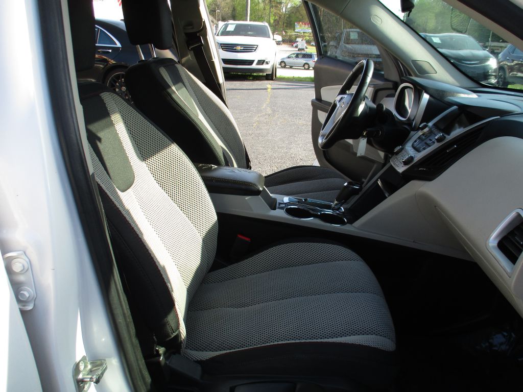 Photo 20 of this CHEVROLET EQUINOX