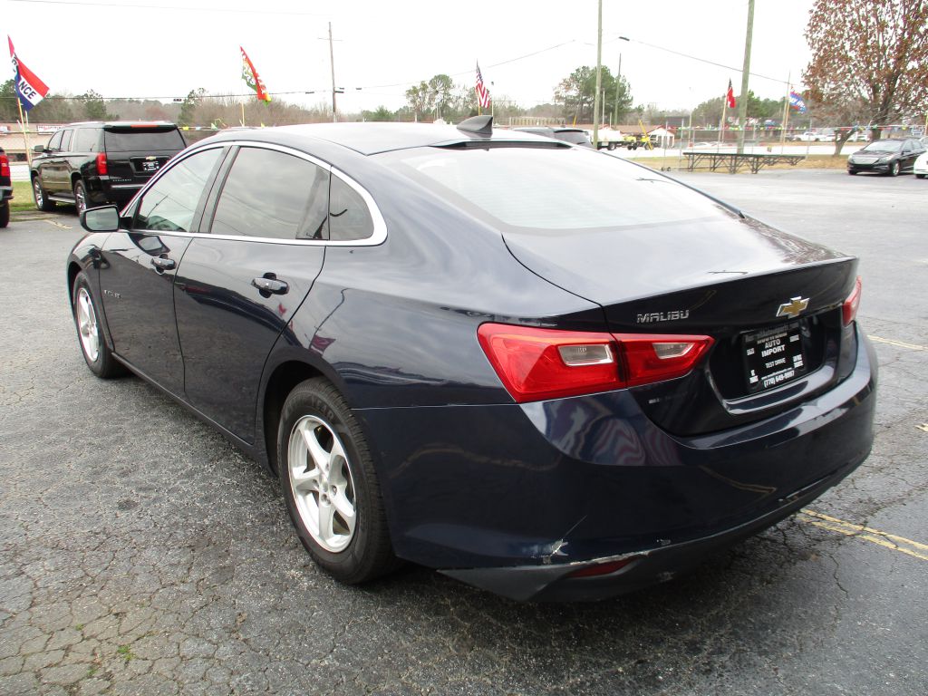 Photo 6 of this CHEVROLET MALIBU