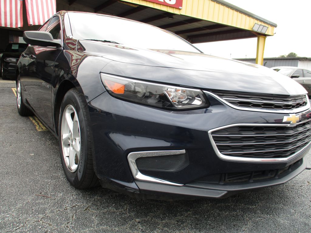 Photo 10 of this CHEVROLET MALIBU