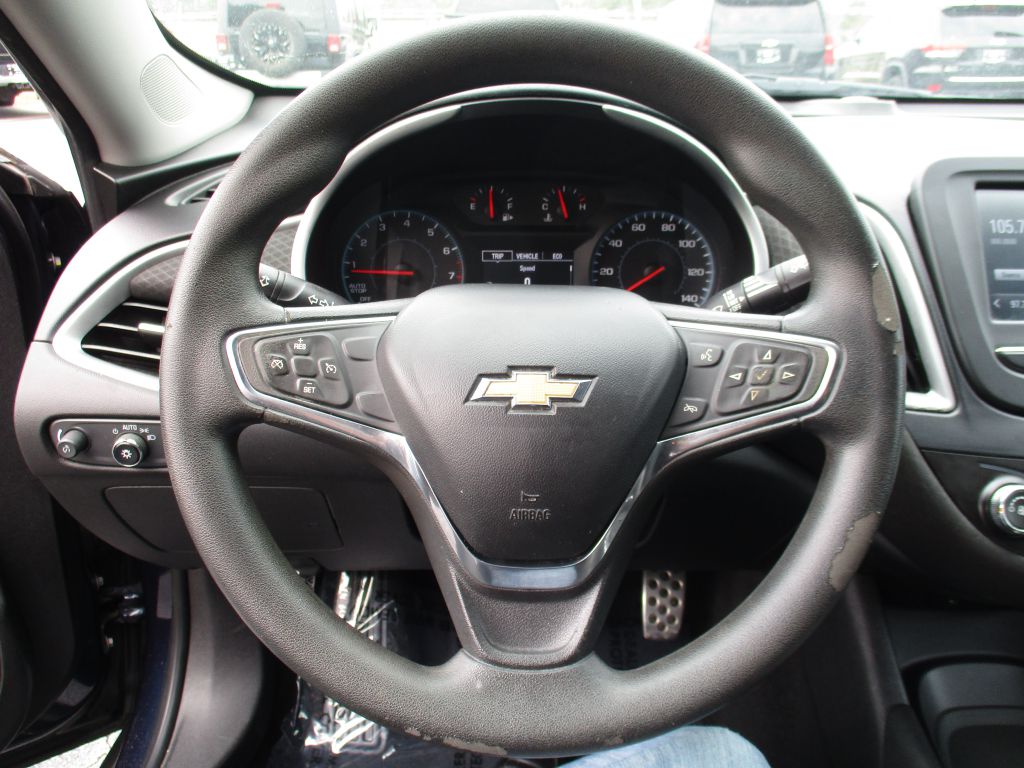 Photo 11 of this CHEVROLET MALIBU
