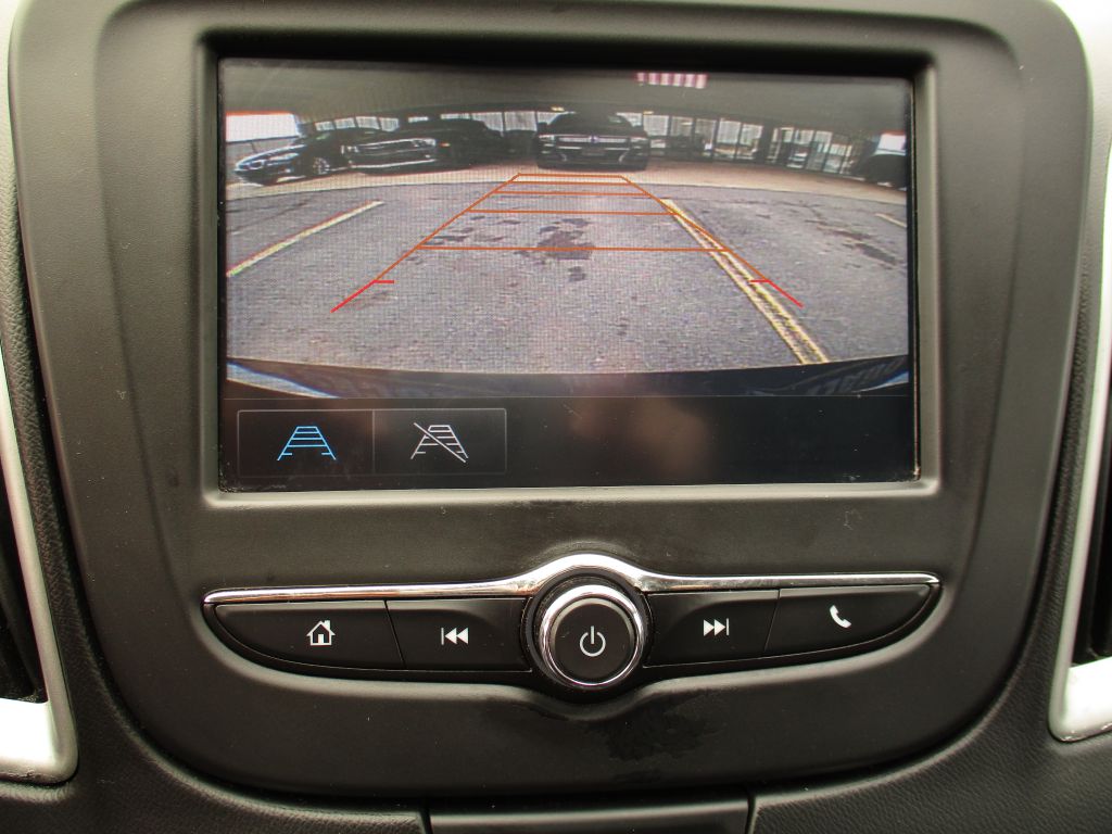 Photo 13 of this CHEVROLET MALIBU