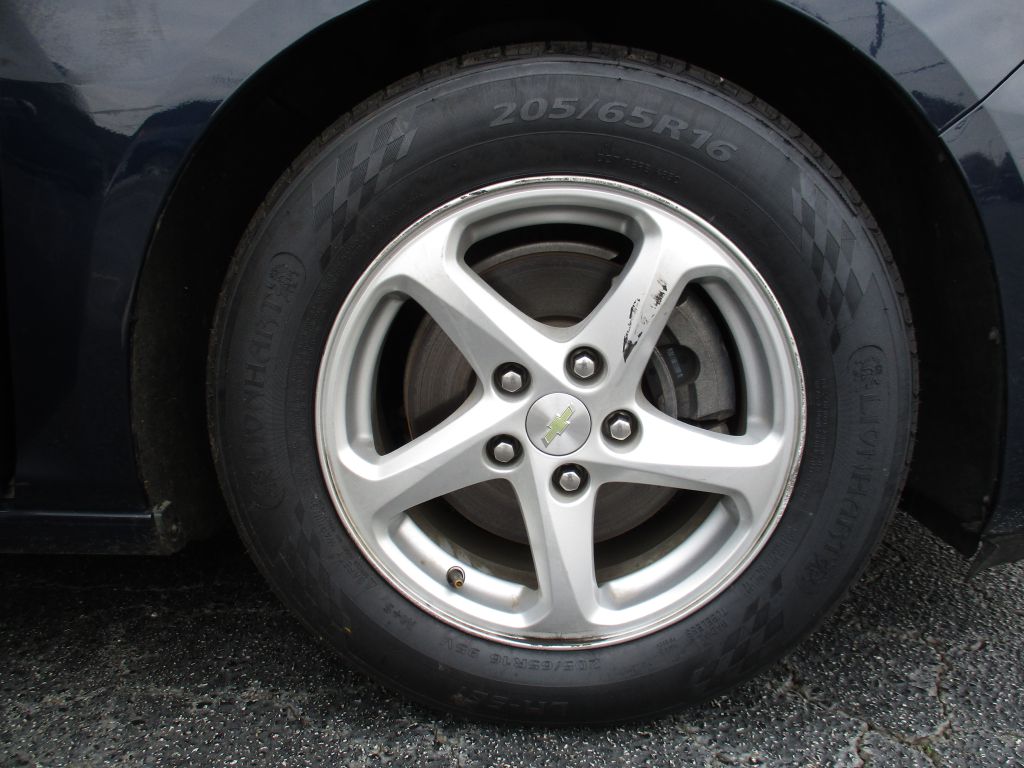 Photo 22 of this CHEVROLET MALIBU