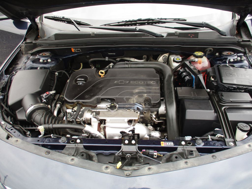 Photo 28 of this CHEVROLET MALIBU