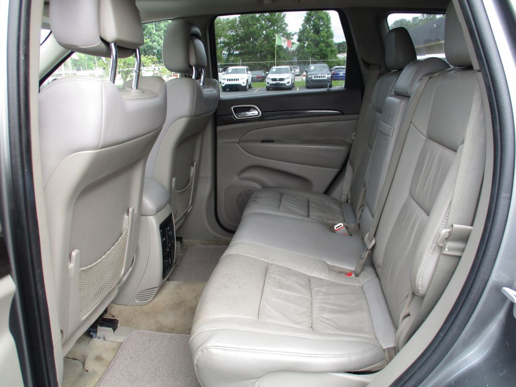 Photo 16 of this JEEP GRAND CHEROKEE