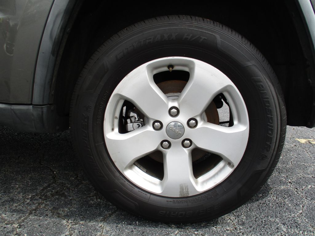 Photo 25 of this JEEP GRAND CHEROKEE