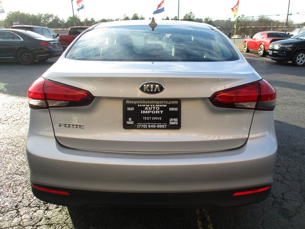 Photo 5 of this KIA FORTE