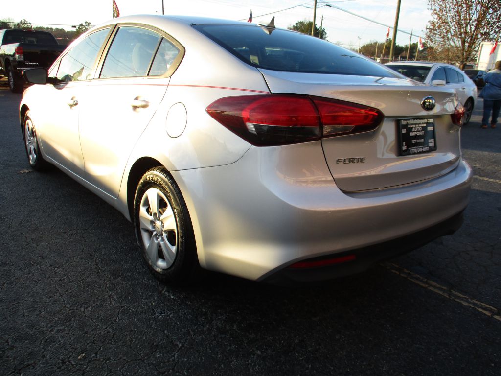 Photo 6 of this KIA FORTE