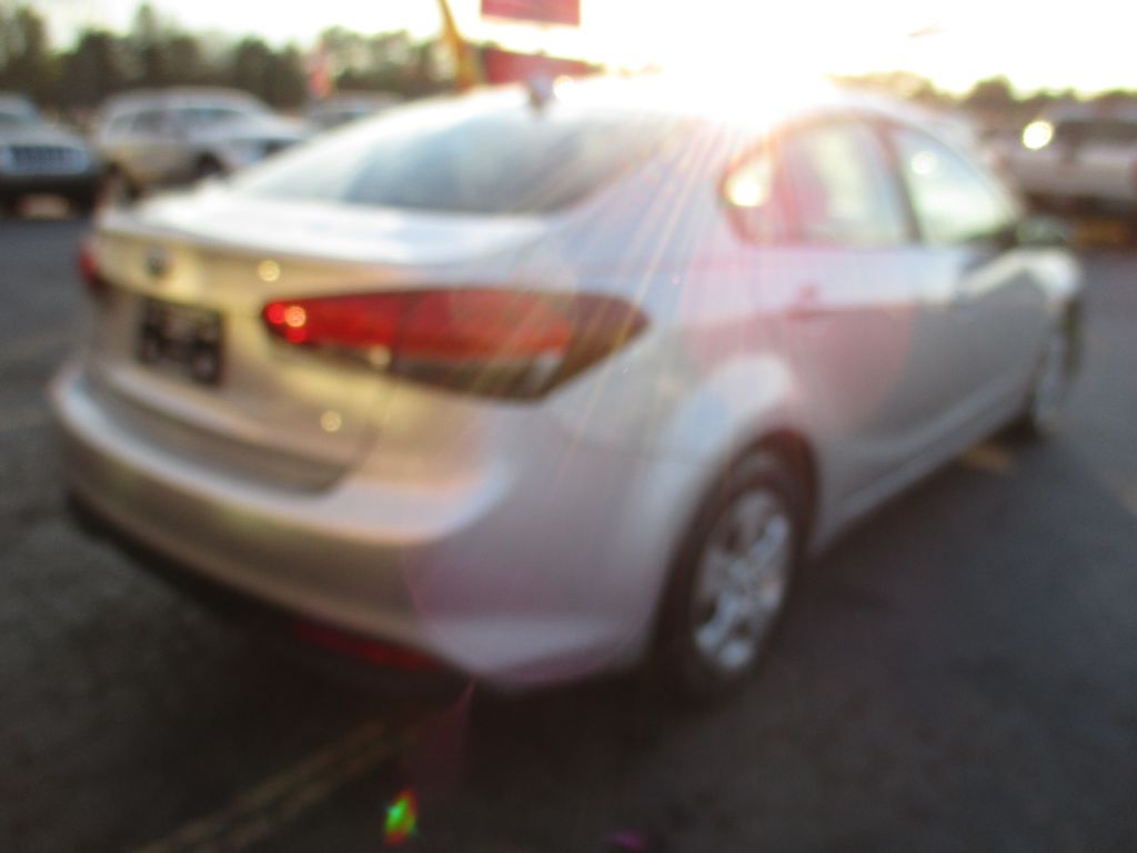 Photo 7 of this KIA FORTE