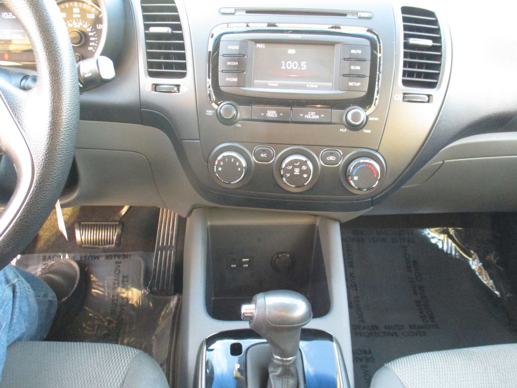Photo 13 of this KIA FORTE