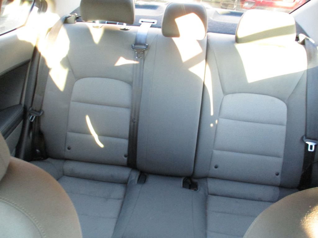 Photo 14 of this KIA FORTE