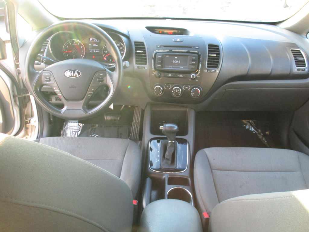 Photo 15 of this KIA FORTE