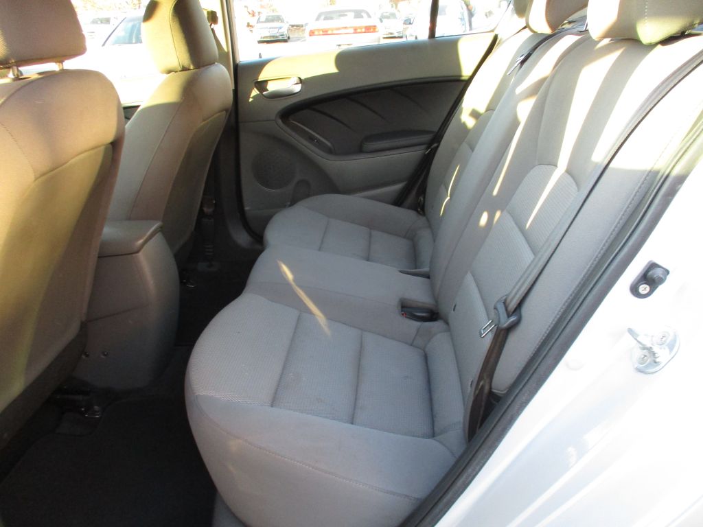 Photo 17 of this KIA FORTE