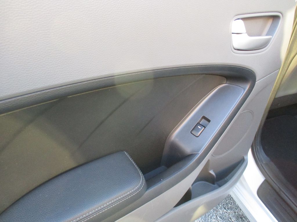 Photo 21 of this KIA FORTE