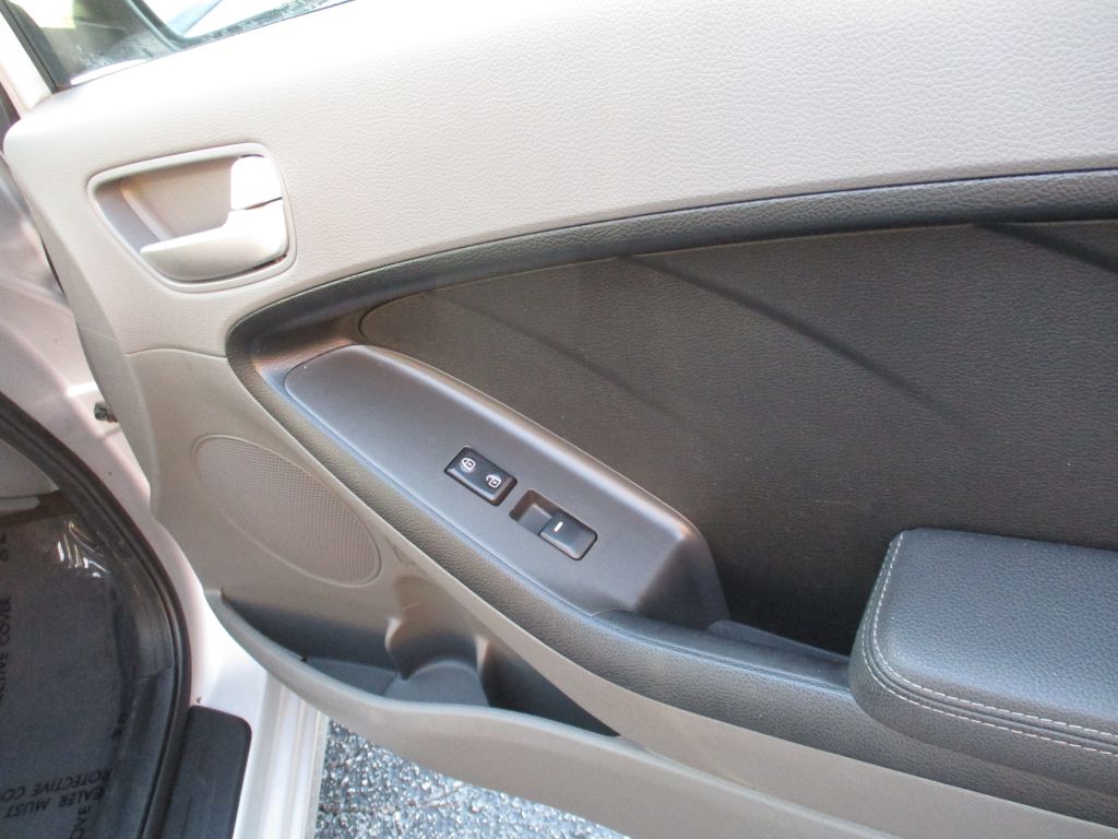 Photo 23 of this KIA FORTE