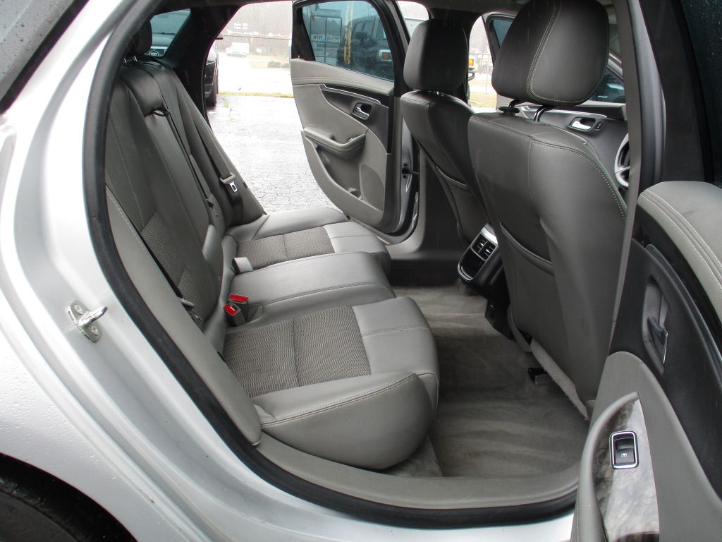 Photo 15 of this CHEVROLET IMPALA