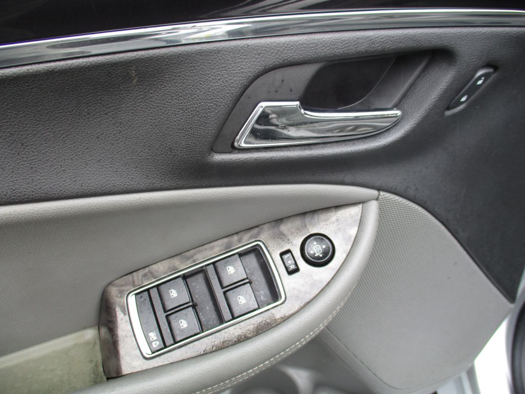 Photo 18 of this CHEVROLET IMPALA