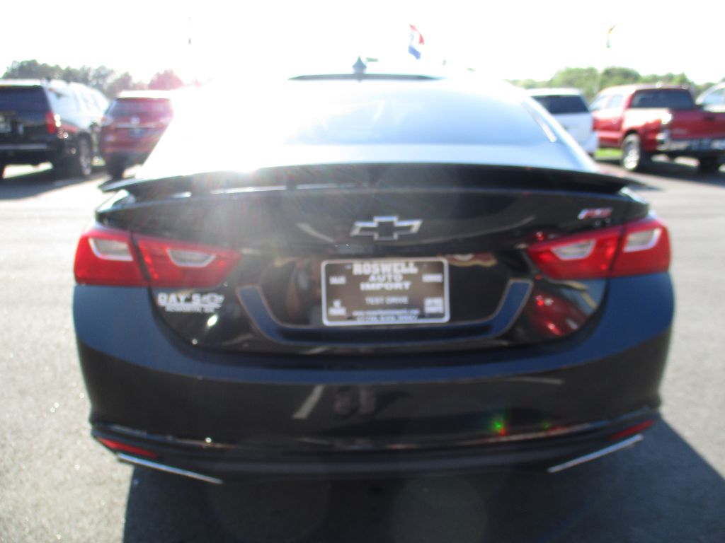 Photo 4 of this CHEVROLET MALIBU
